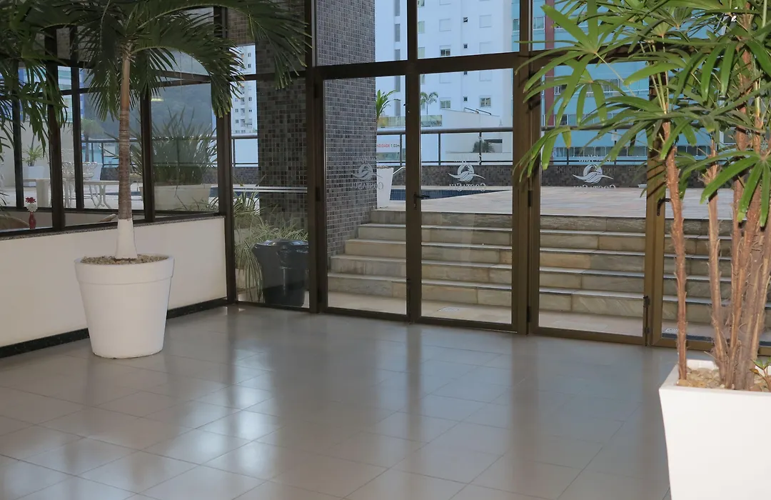 Stay - Apartamentos, Studios e Quartos - 400m da Praia Central-1