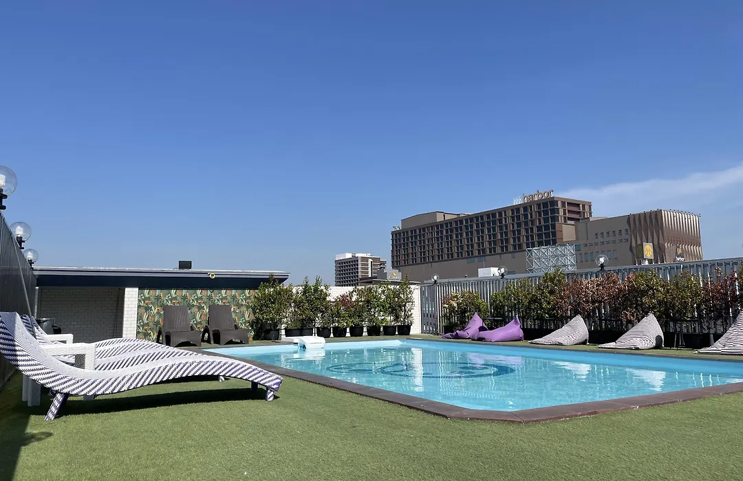 Embryo Hotel-1