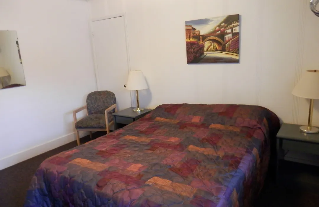 Trail Motel-1