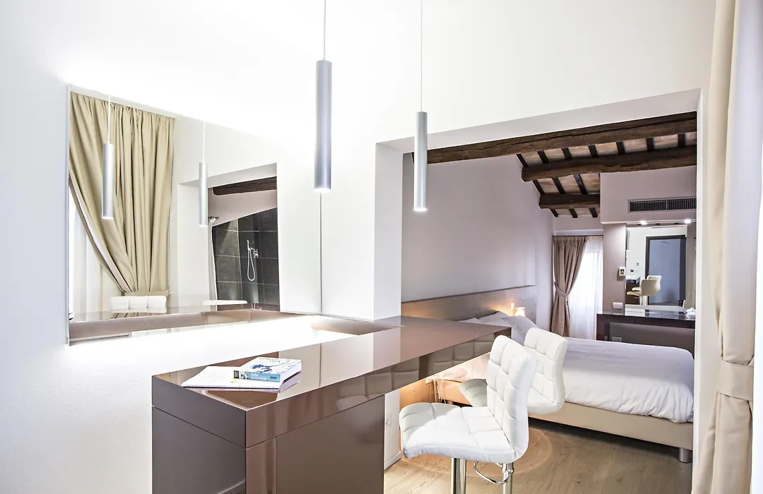Borgoleoni 18 - Room&Breakfast-1