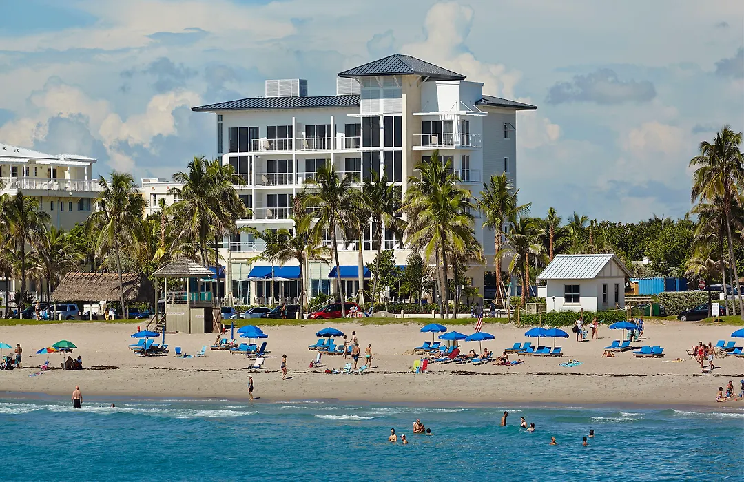 Royal Blues Hotel-1