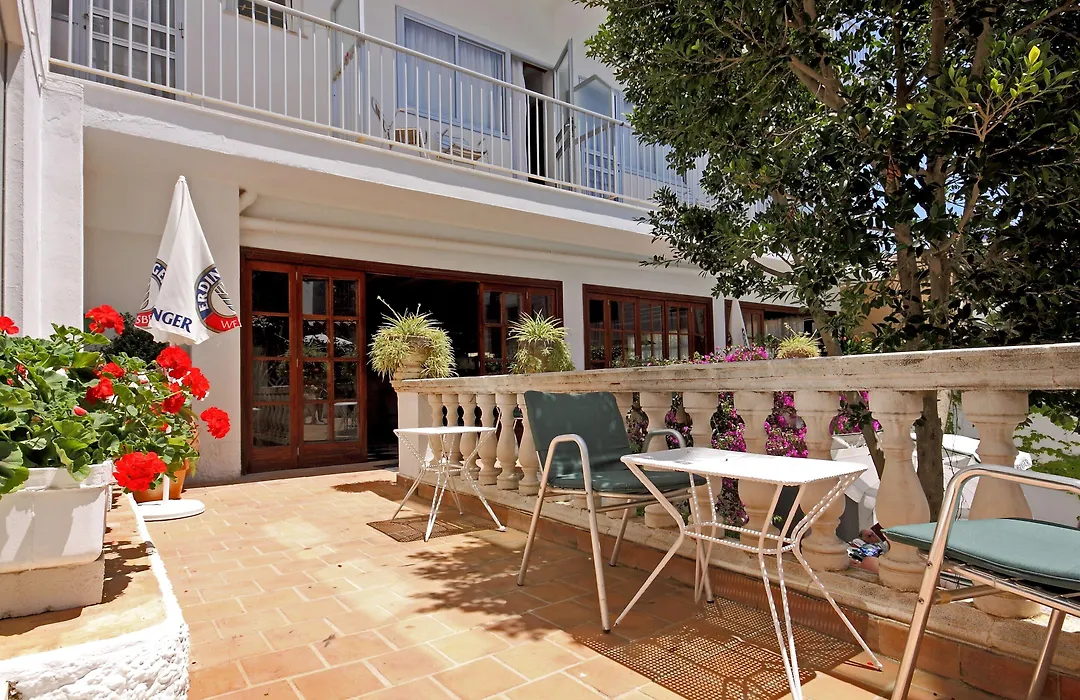 Hostal Cas Bombu-1