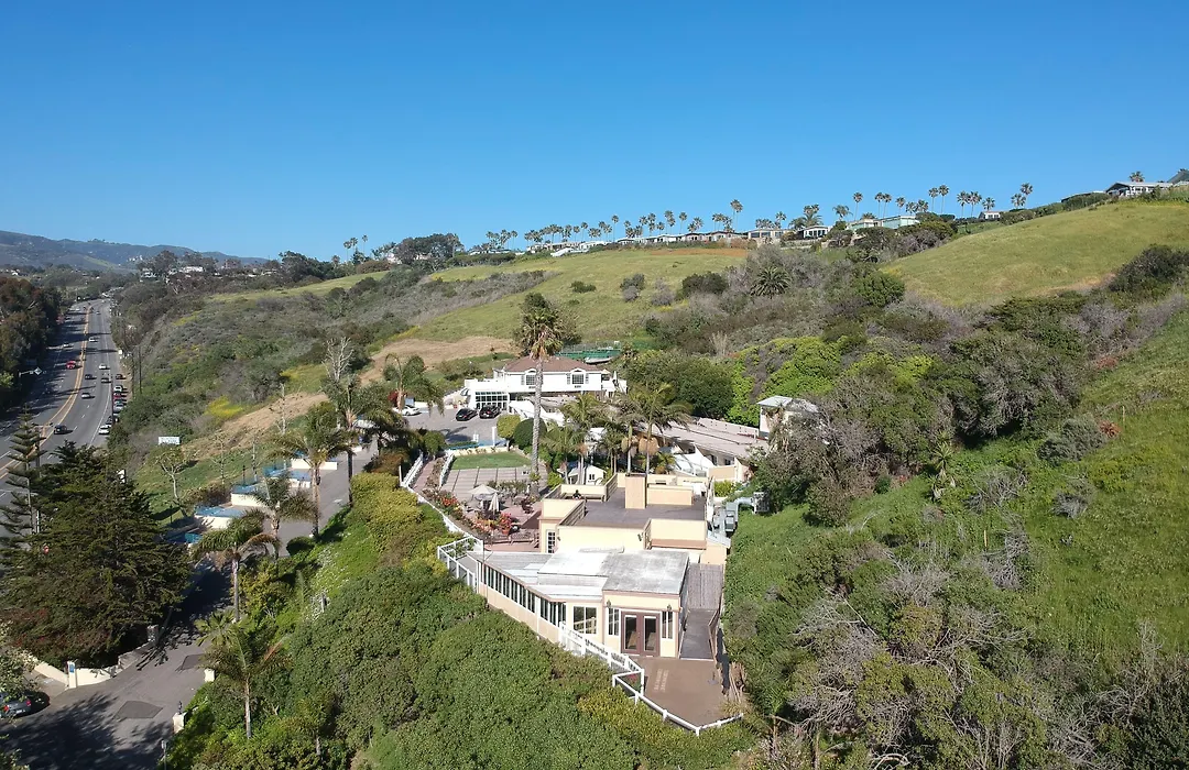 Malibu Country Inn-1