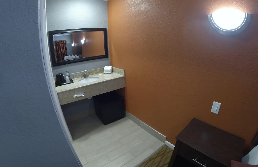 Cozy Rest Motel-1