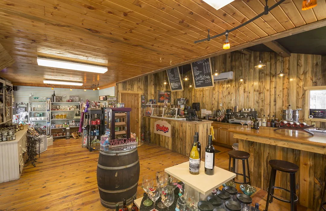 Lodge At Palmer Gulch-1