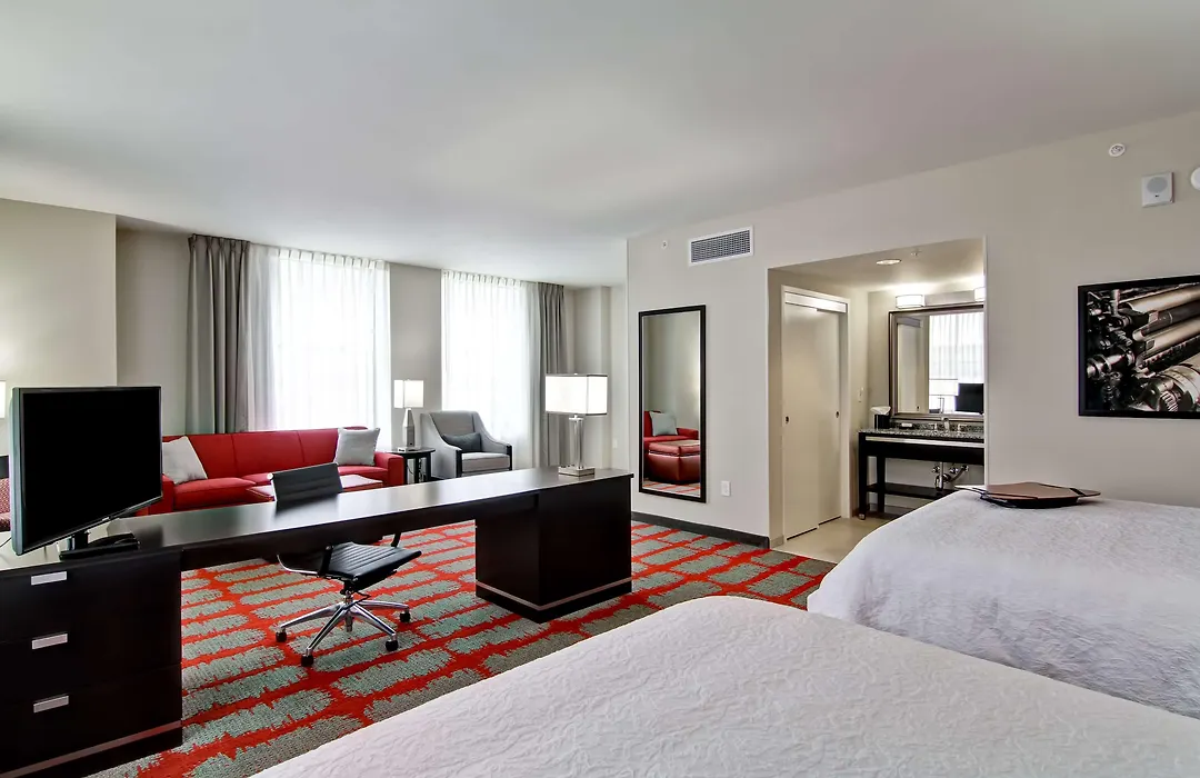 Hampton Inn And Suites Cincinnati - Downtown-1