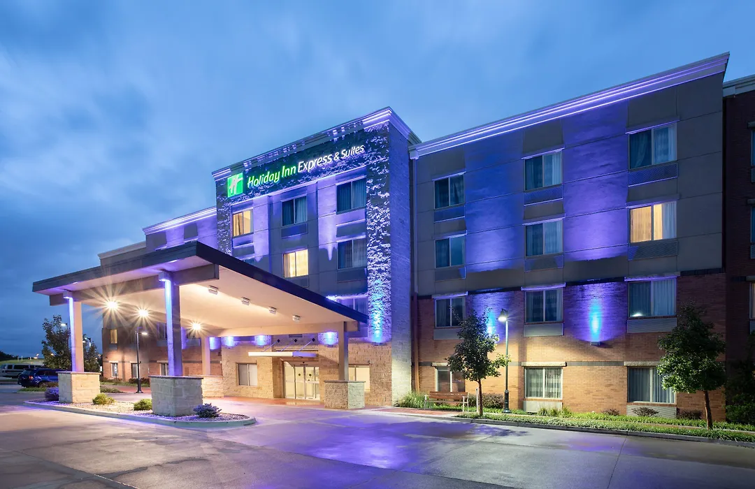 Holiday Inn Express & Suites Manhattan By Ihg-1