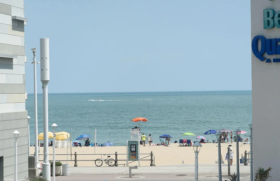 Howard Johnson By Wyndham Virginia Beach At The Beach-1