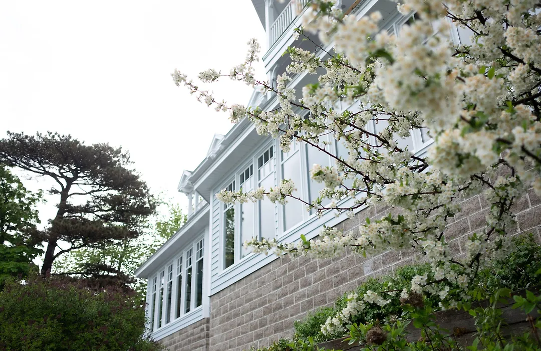 The Geneva Inn-1