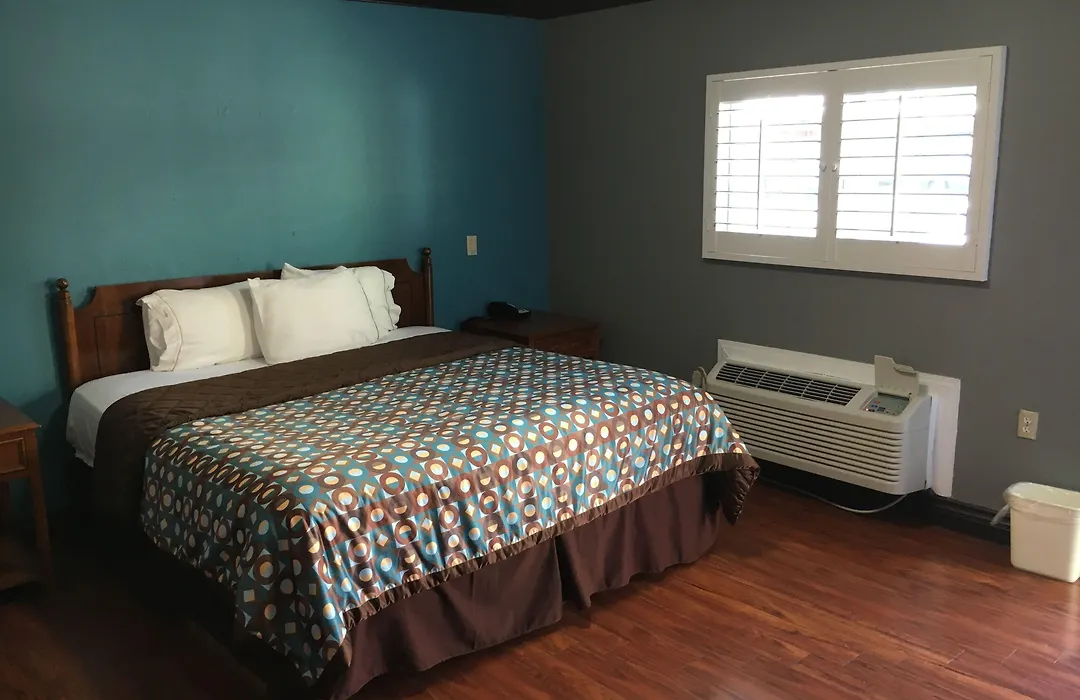 Eagle Inn Motel-1