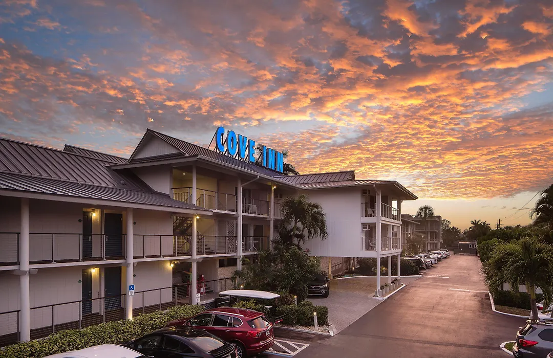 Cove Inn On Naples Bay-1