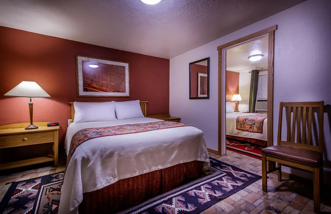Stone Lizard Lodge-1