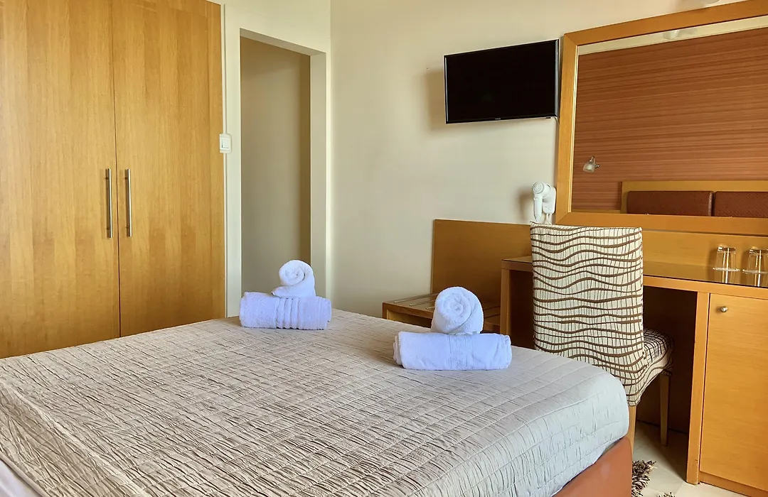 Hotel Flisvos-1