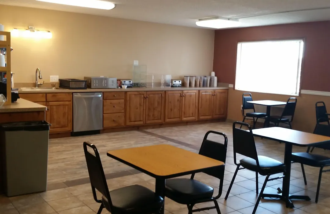 Motel West-1