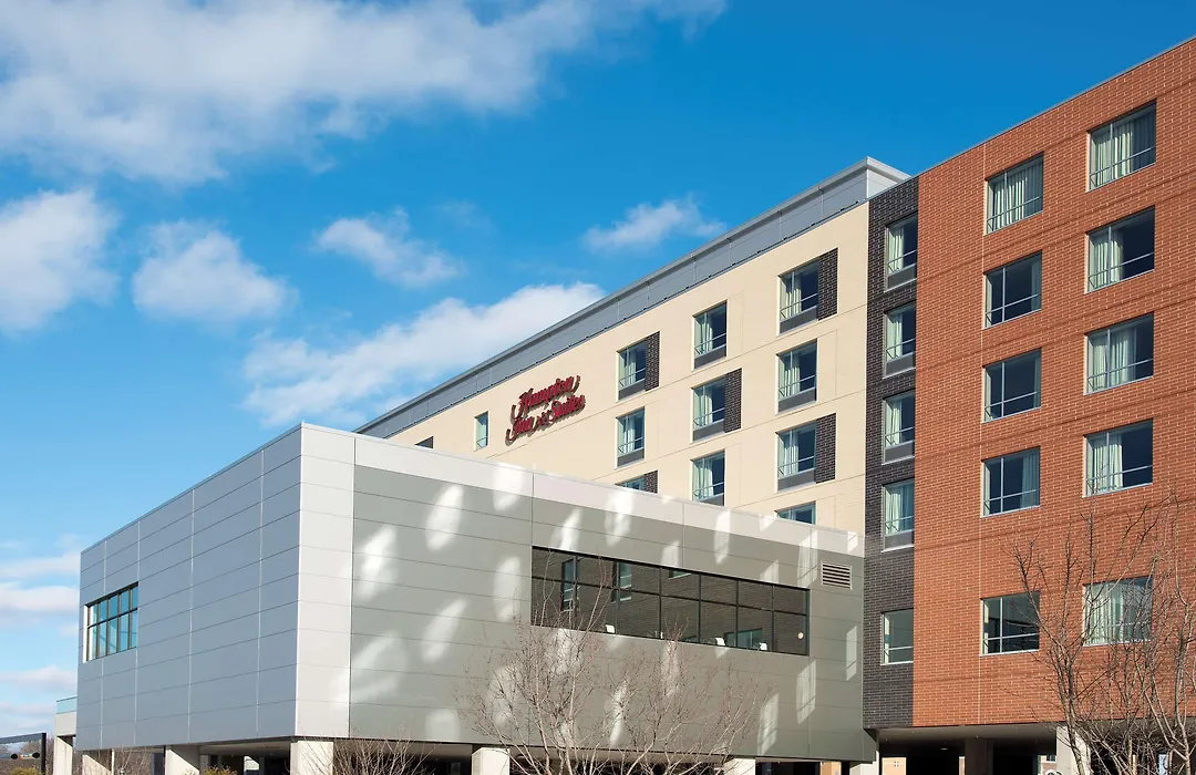 Hampton Inn & Suites Grand Rapids Downtown-1