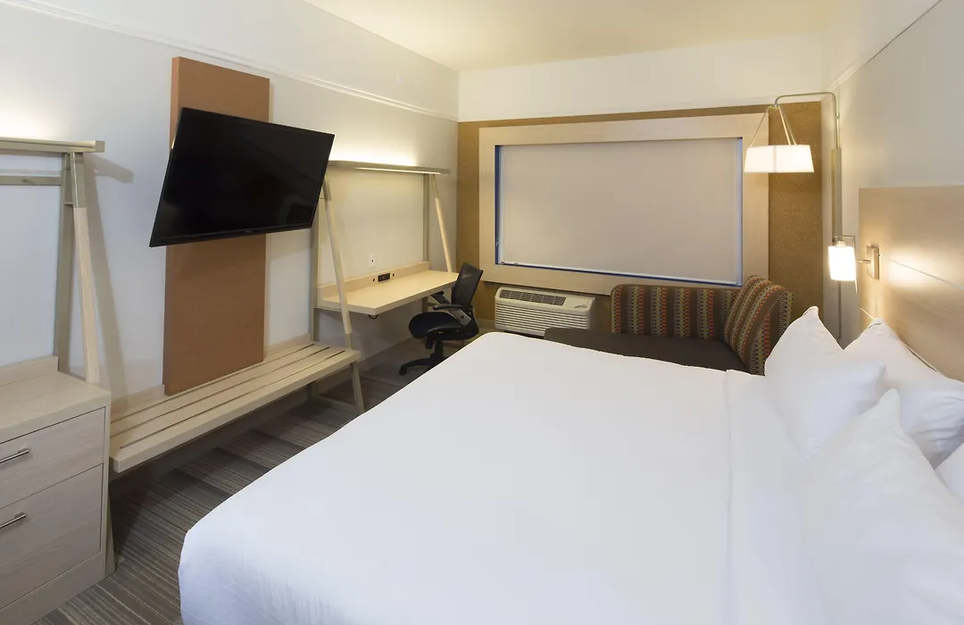 Holiday Inn Express & Suites Alpena - Downtown By Ihg-1