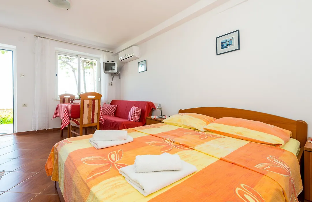 Guesthouse Home Sweet Home-1