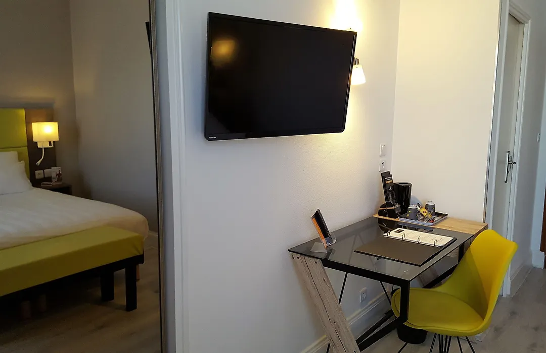 Contact Hotel Le Provence-1