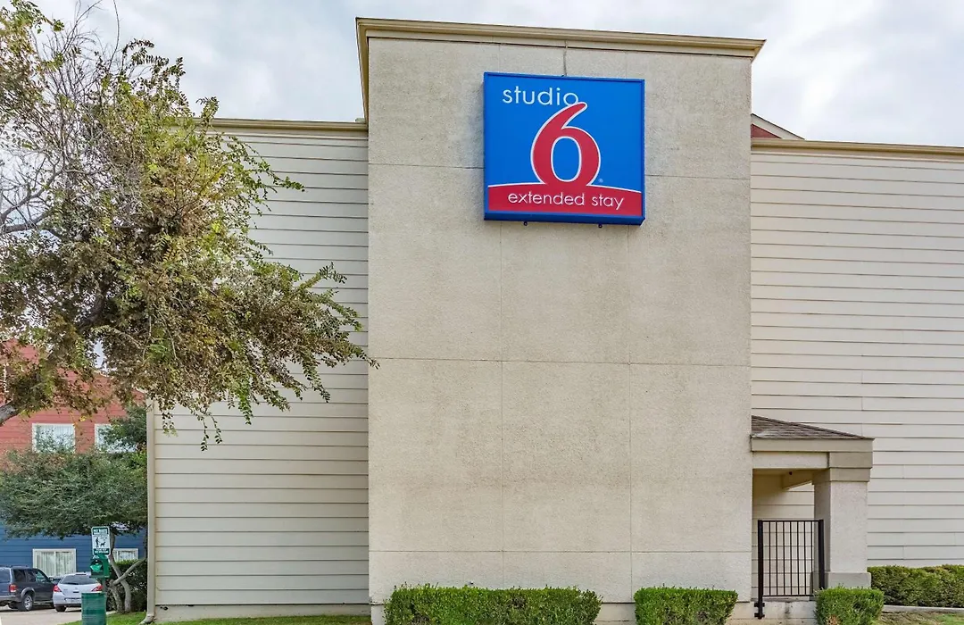 Studio 6 Dallas, Tx-1