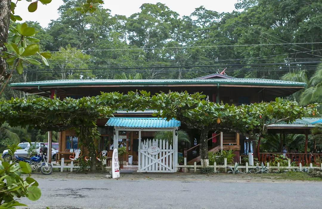 Hotel La Isla Inn-1