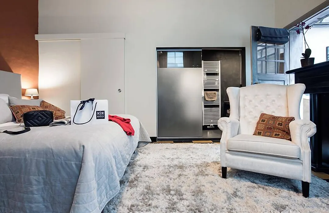 Ganda Rooms & Suites-1