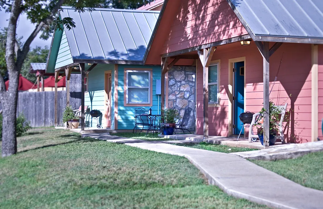 Blanco Riverside Cottages-1