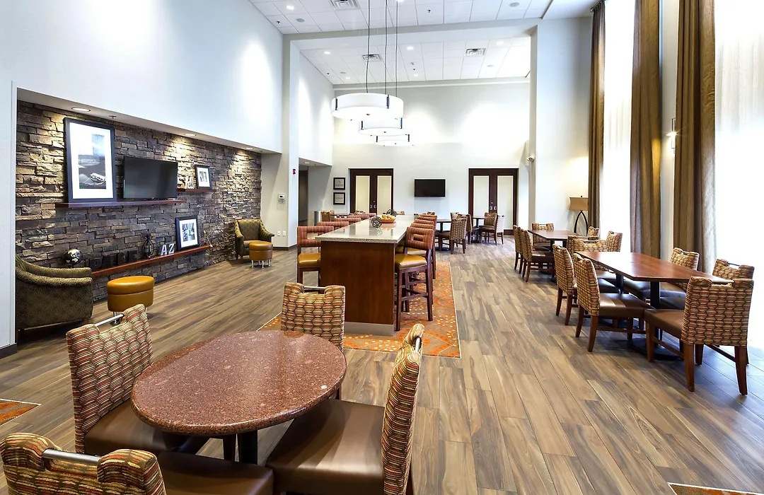 Hampton Inn & Suites Page - Lake Powell-1