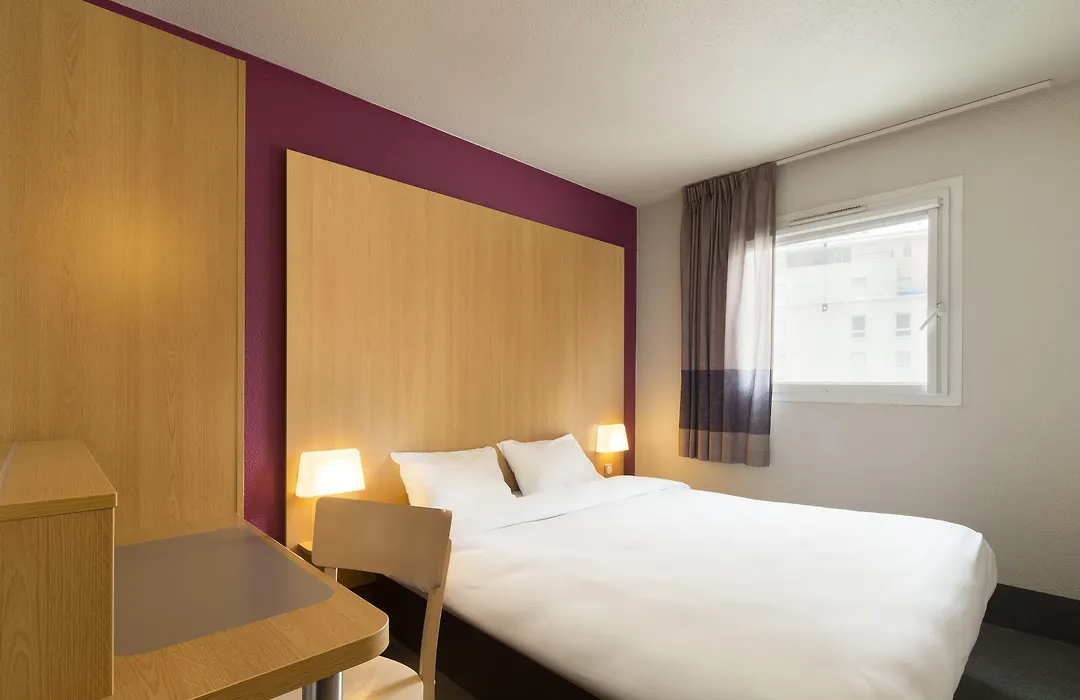 B&B HOTEL Marseille Les Ports-1