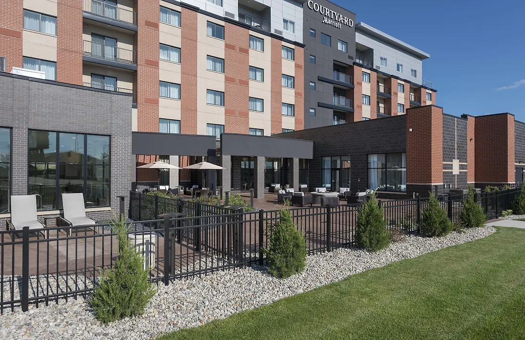 Courtyard By Marriott Mt. Pleasant At Central Michigan University-1