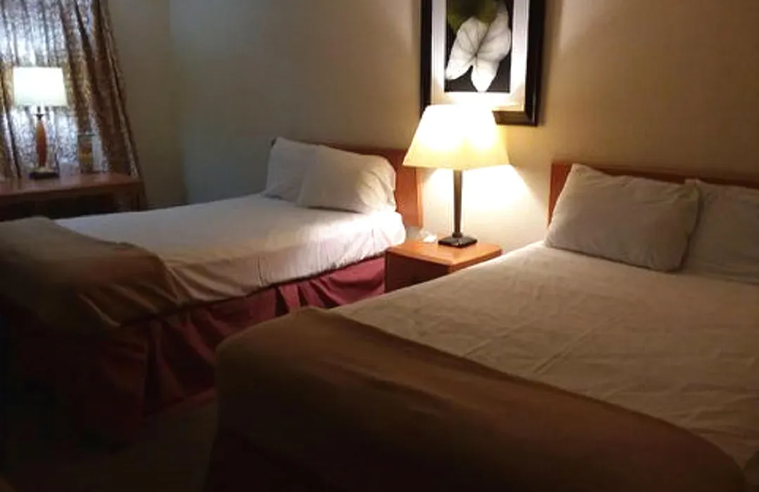Sunset Inn (Adults Only)-1