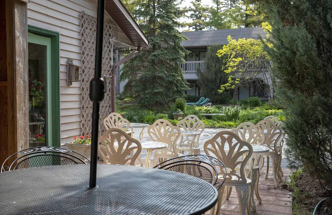 Coachlite Inn-1