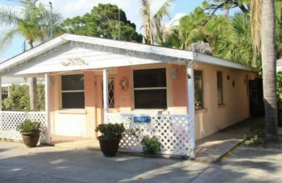 Grove City Motel-1