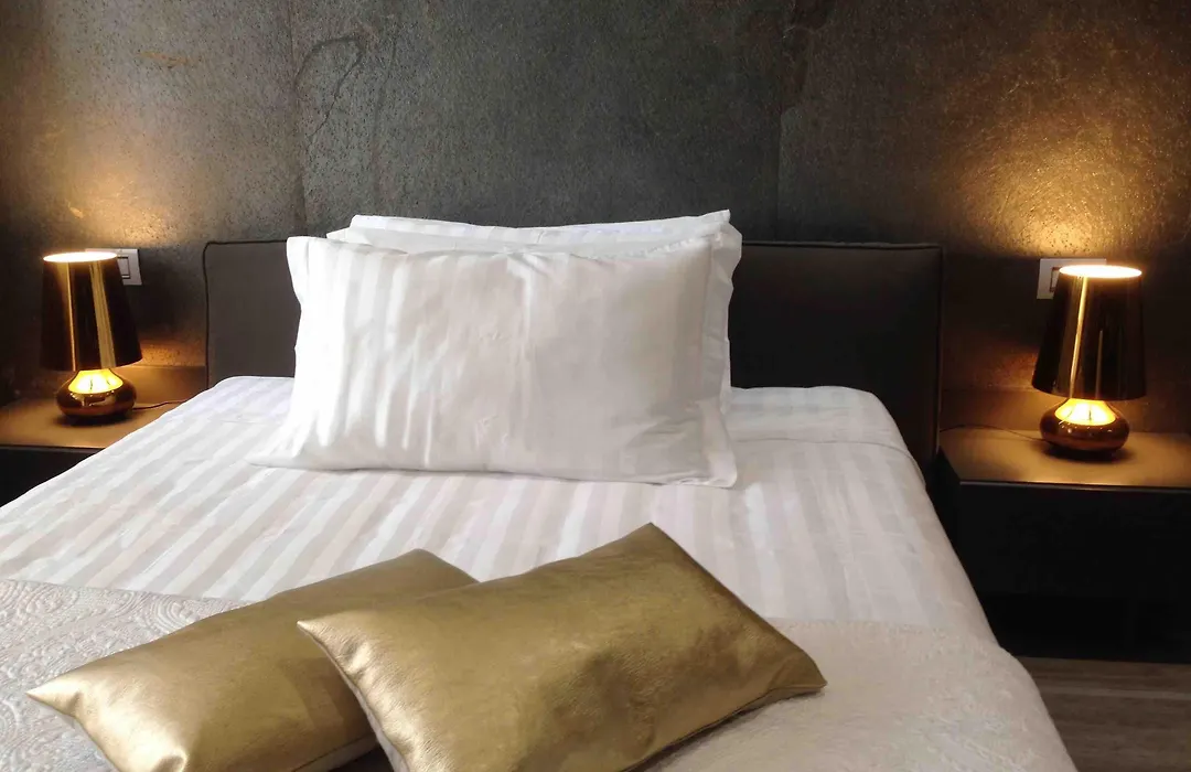 Ginevra Rooms-1