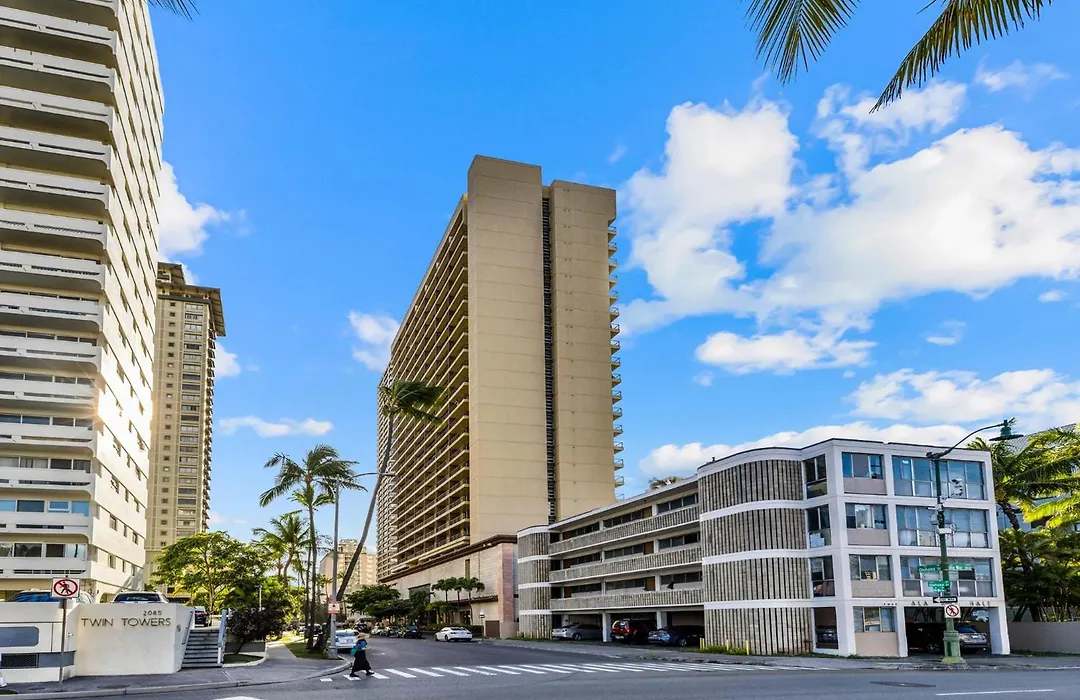 Wyndham Vacation Resorts Royal Garden At Waikiki-1