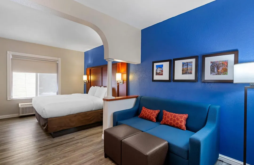 Comfort Suites St Charles-St Louis-1