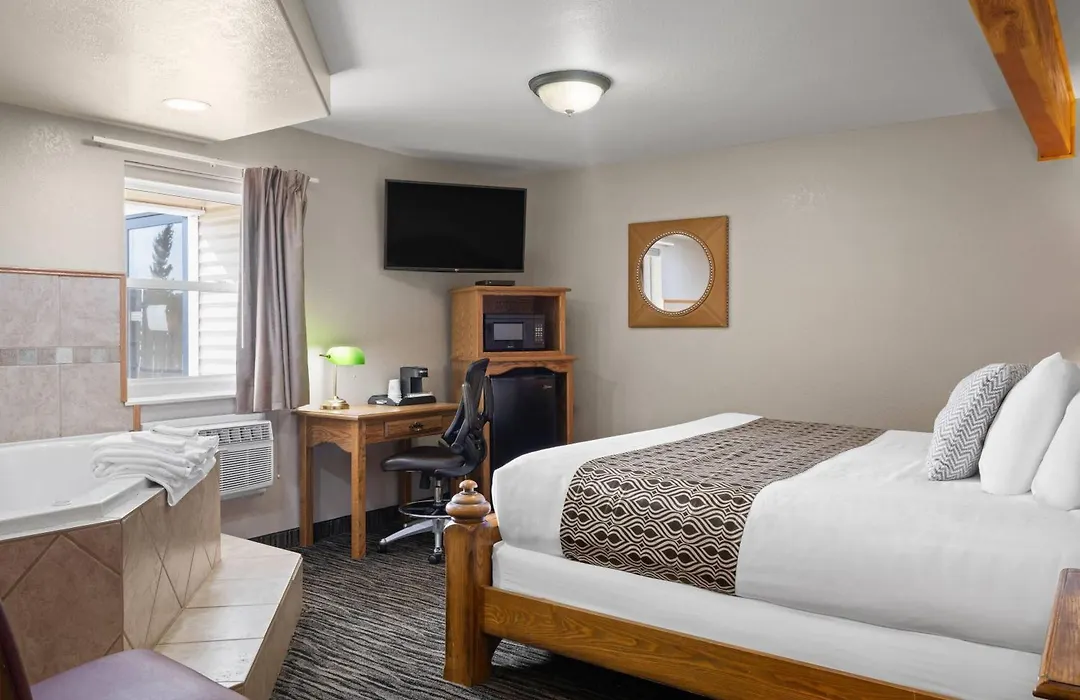 Super 8 By Wyndham Lewistown-1