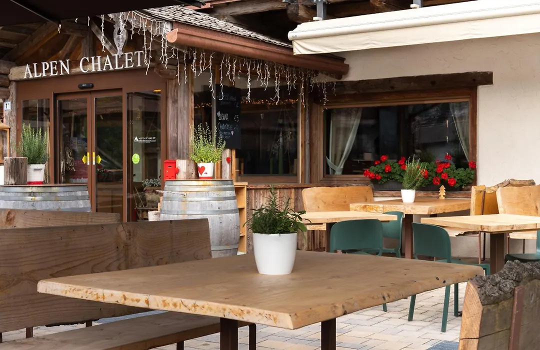 Alpen Chalet - Charme Mountain Hotel --1