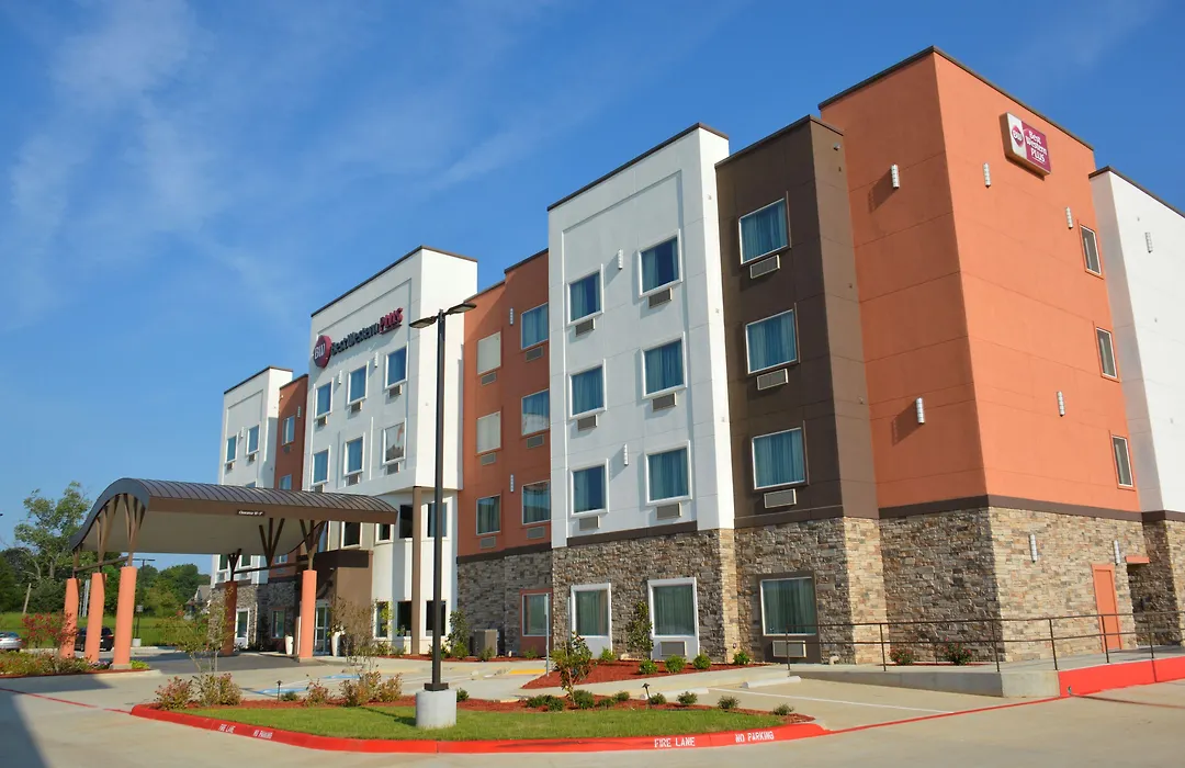 Best Western Plus Airport Inn & Suites-1
