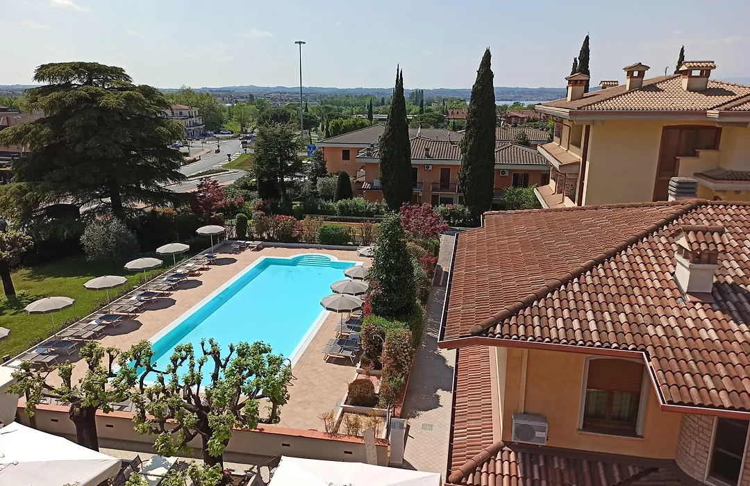 Hotel Gardenia Sirmione-1