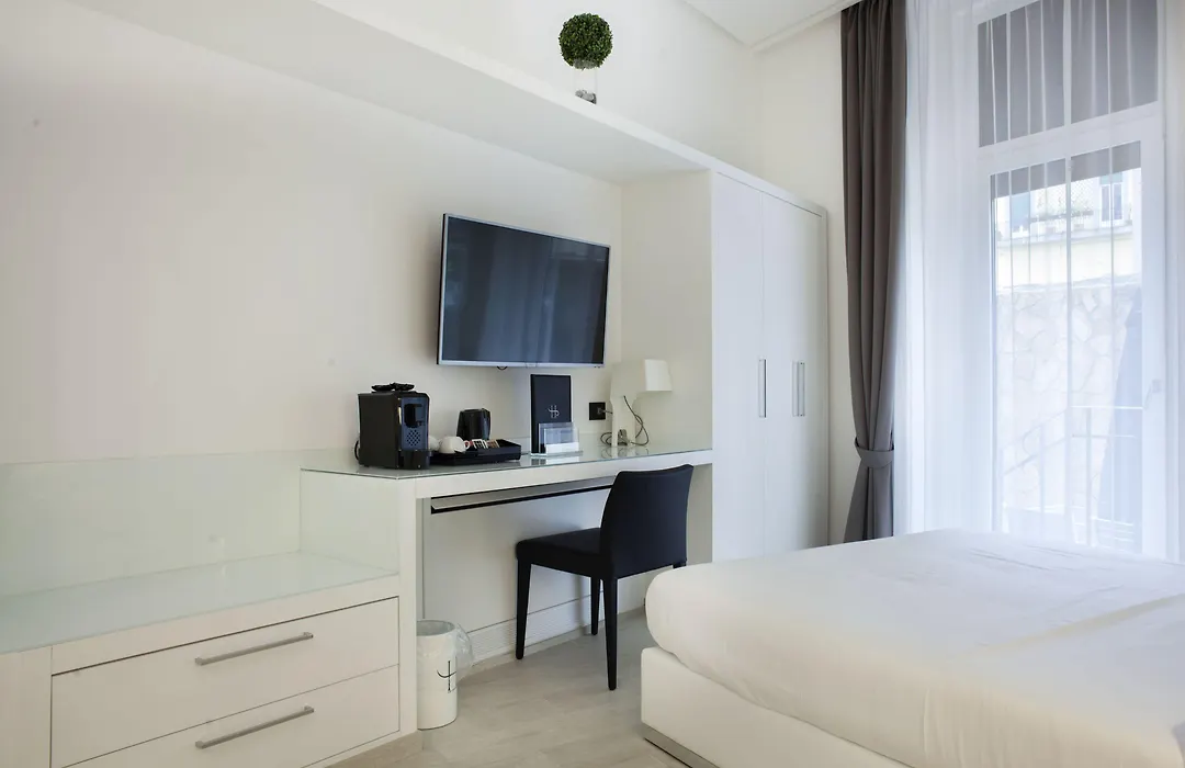 LHP Suite Napoli Parco Margherita-1