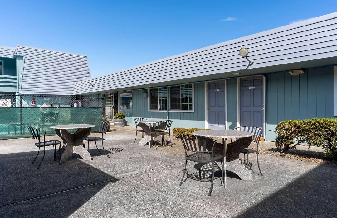 Travelodge By Wyndham Florence-1