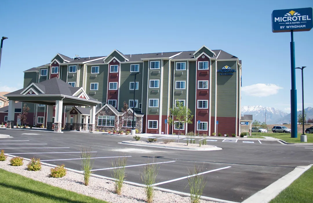 Microtel Inn & Suites By Wyndham Springville-1