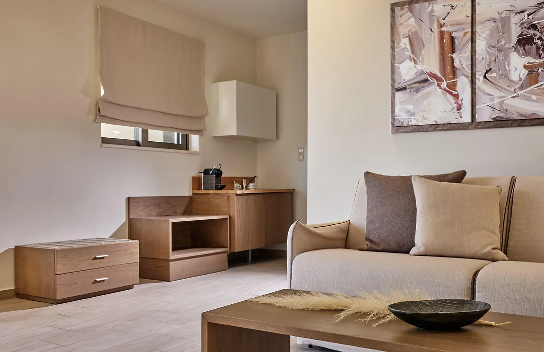 Prima Vista Beachfront Boutique Hotel-1