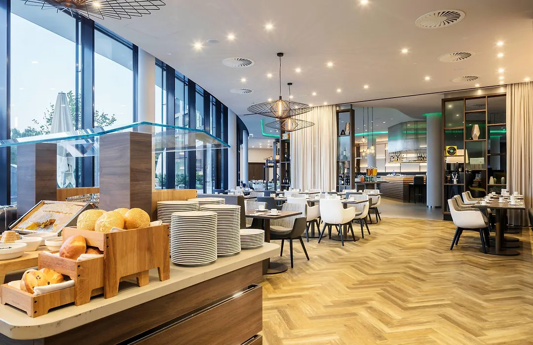 Courtyard By Marriott Wolfsburg-1