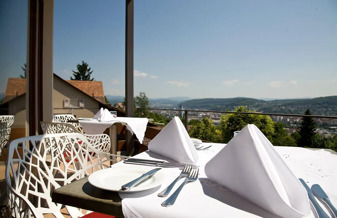 Restaurant-Hotel Maien-1