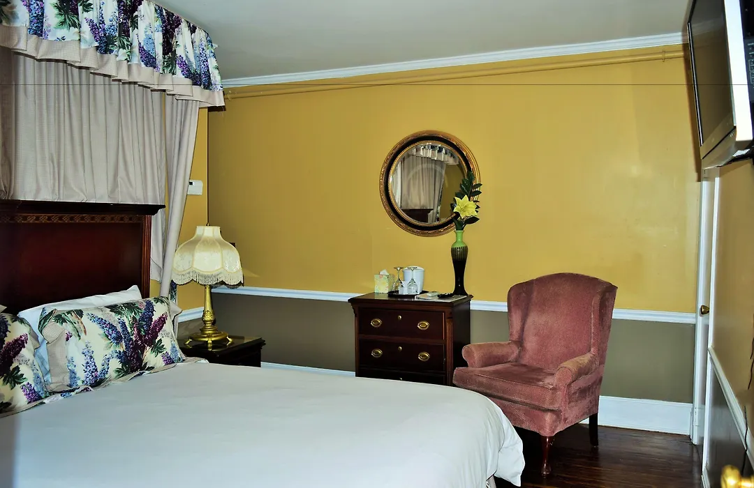Bellevue Manor-1