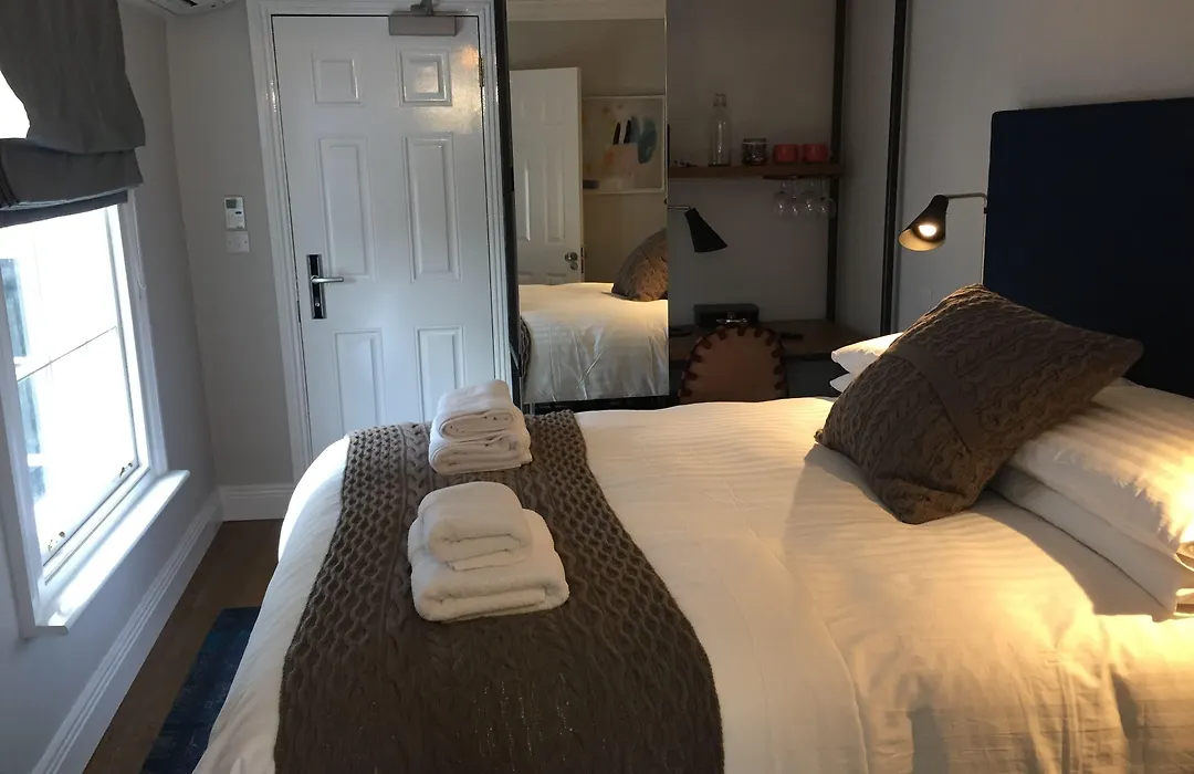 Pembroke Hall-1