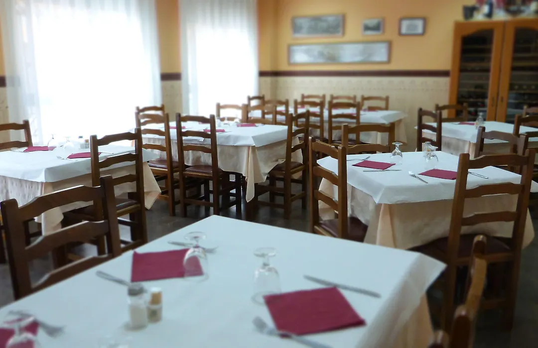 Hostal Restaurante La Masía-1