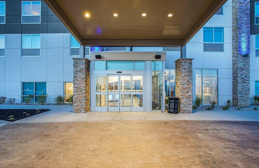 Holiday Inn Express & Suites - Lexington W - Versailles By Ihg-1