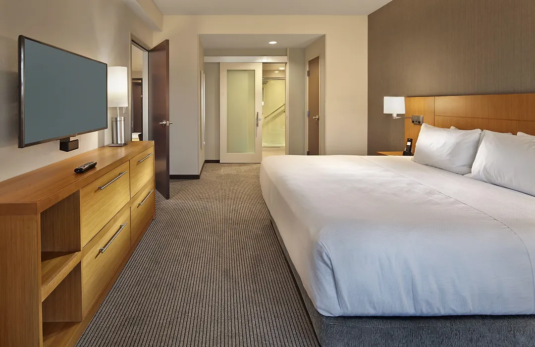Hyatt Place Warwick/Providence Airport-1